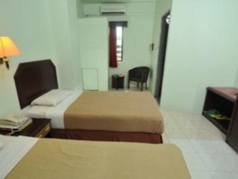 Grand Supreme Hotel Kuching Exterior photo